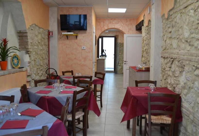 بنسيون Magia Del Turano