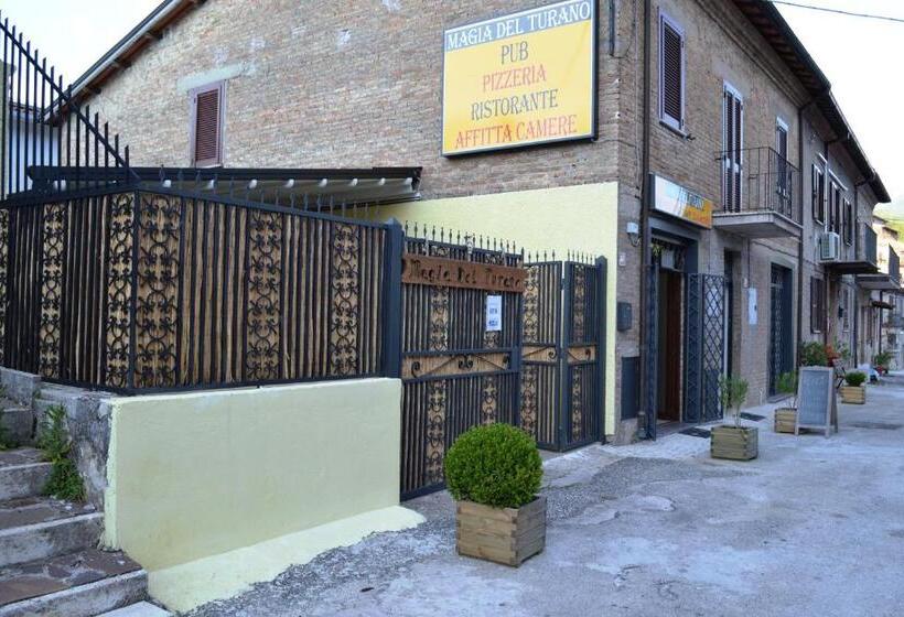 بنسيون Magia Del Turano