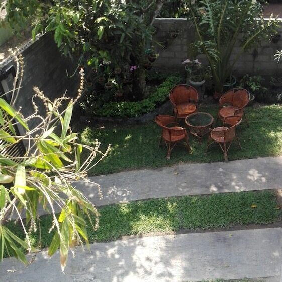 ペンション Mango Roots