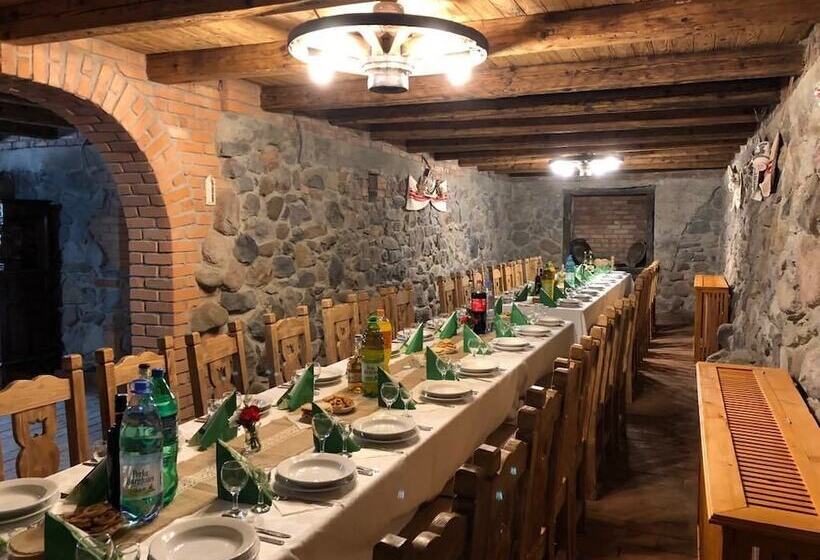 بنسيون Molnos Kuria