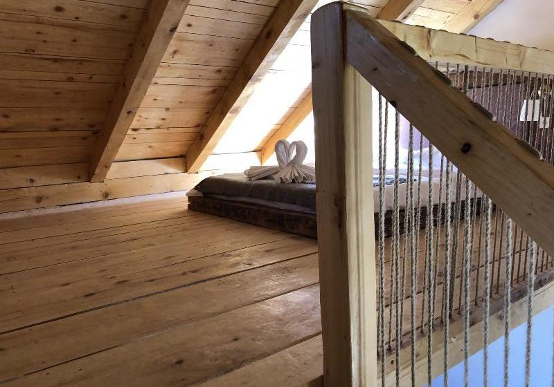 Пансион Mulberry House