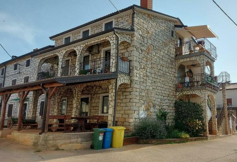 פנסיון Ranch Radin