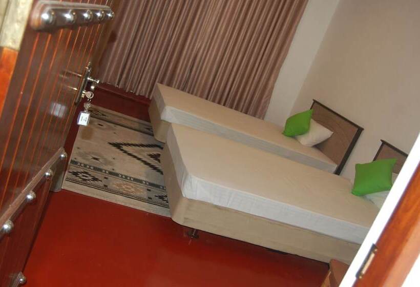 Пансион Siloonaa Garden Villa