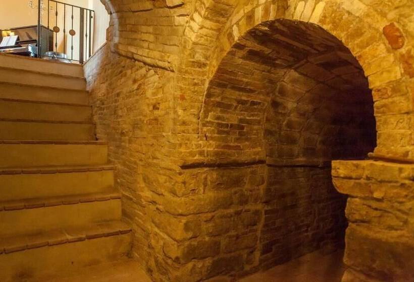 리조트 Borgo Pilotti Hotel & Restaurant