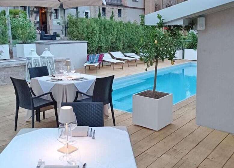منتجع Borgo Pilotti Hotel & Restaurant