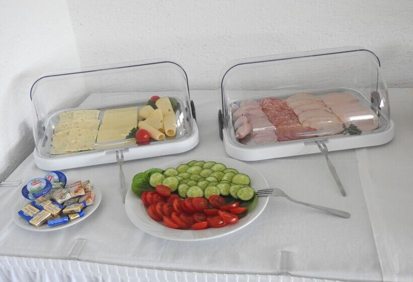 Общежитие Garni Zum Reinhardswald