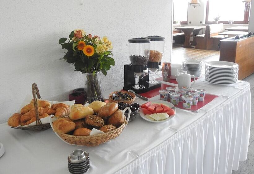 Общежитие Garni Zum Reinhardswald