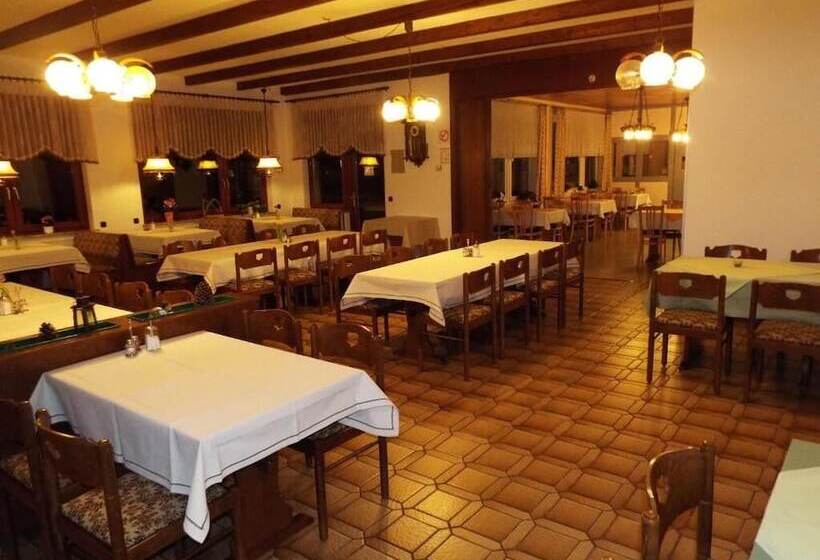 فندق صغير Garni Zum Reinhardswald