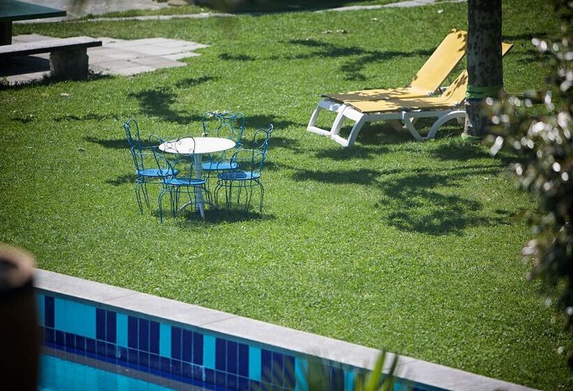 Bamboohouse Motel Riazzino