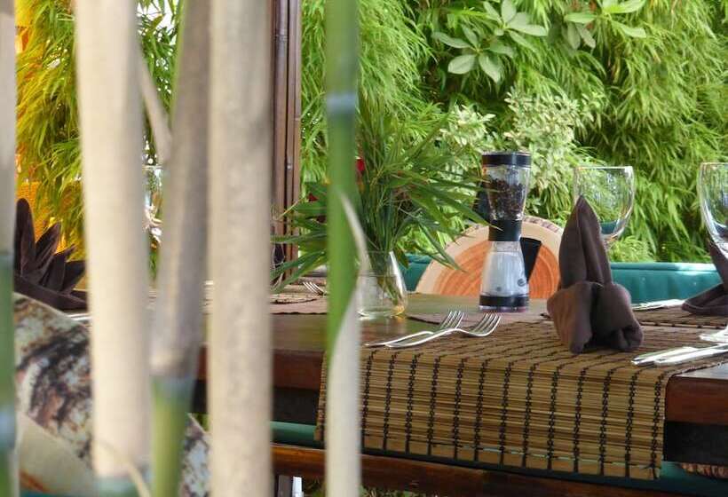 Bamboohouse Motel Riazzino