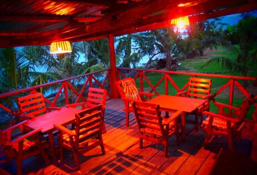 Bed and Breakfast Cocoa Village Guesthouse