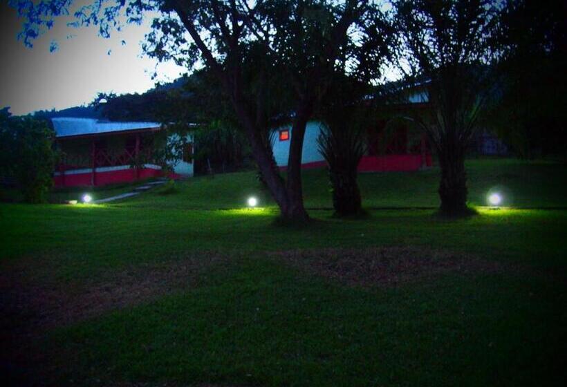 Bed and Breakfast Cocoa Village Guesthouse