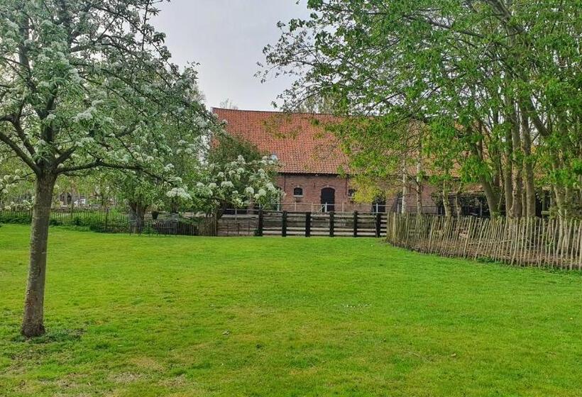 Bed and Breakfast De Zeeuwsche Hoeve