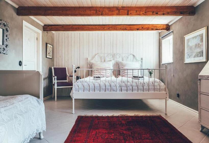 住宿加早餐  Farmors Lada