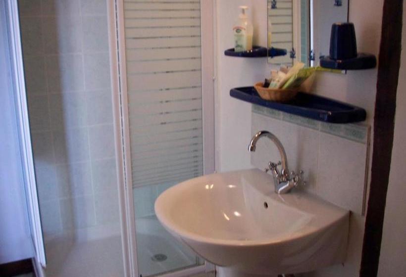 مبيت وإفطار La Châtaigne Dorée