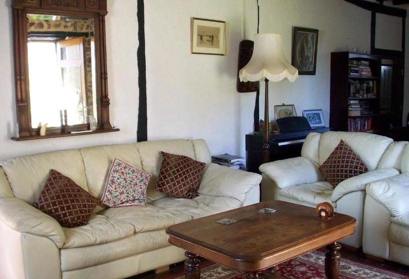 مبيت وإفطار La Châtaigne Dorée