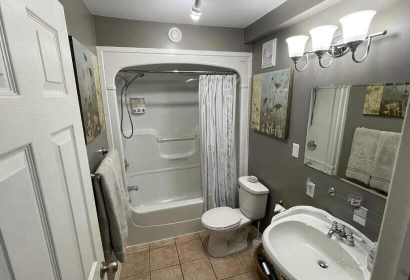 مبيت وإفطار The Lookout Inn