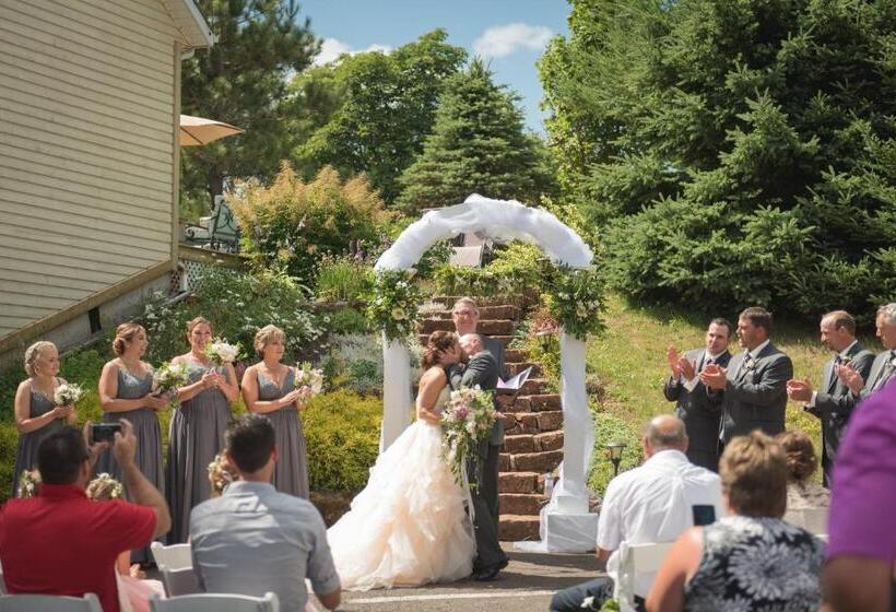 مبيت وإفطار The Lookout Inn