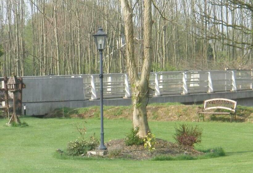 مبيت وإفطار Woodlands House