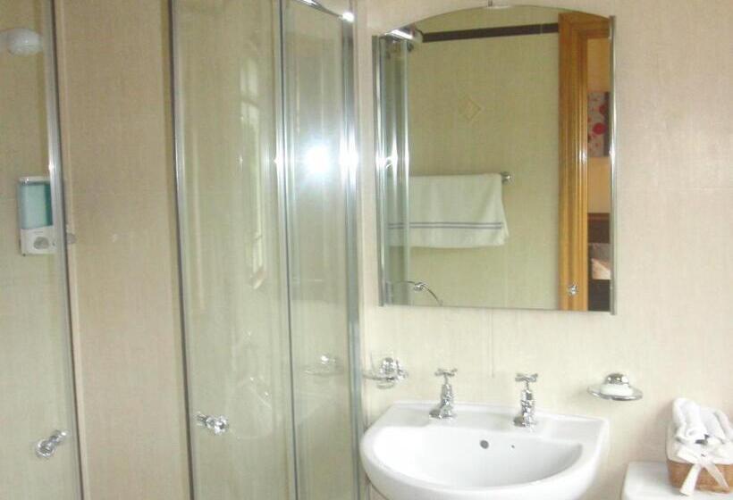 مبيت وإفطار Woodlands House