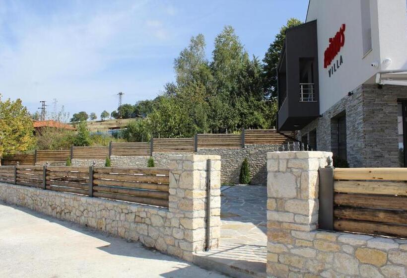 Family Hotel Friends Villa