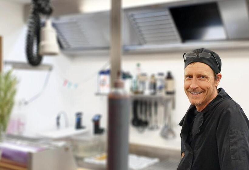 فندق Bodelssons By The Sea