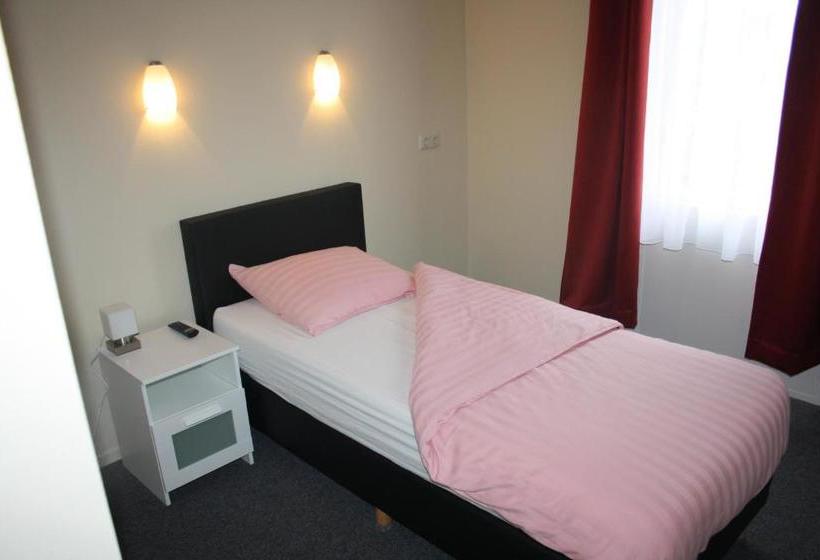 酒店 Café Restaurant Snackbar Beerzerveld