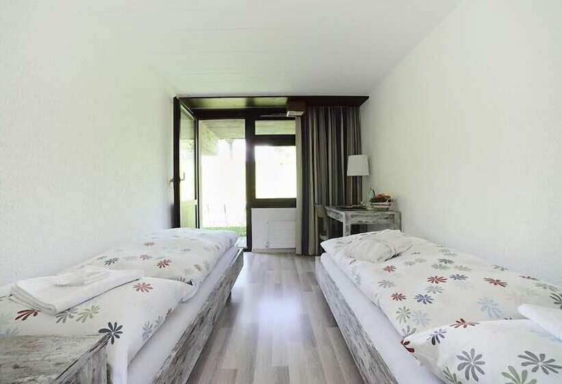 בית מלון כפרי Centre De Sornetan