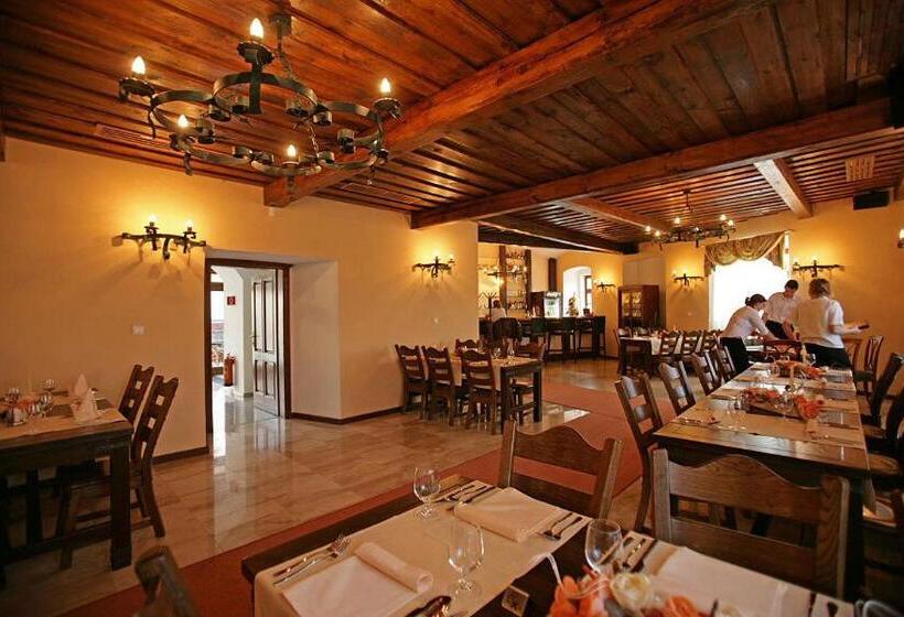 فندق Chateau Krakovany