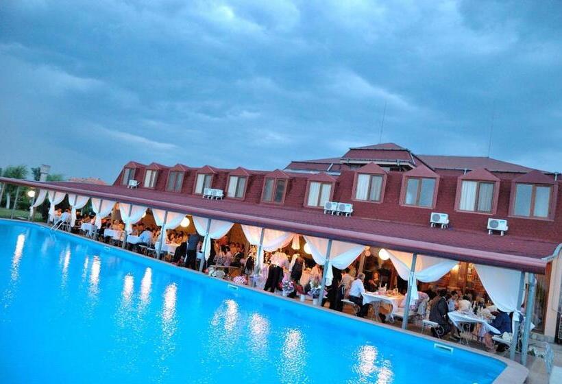 فندق Complex Racic