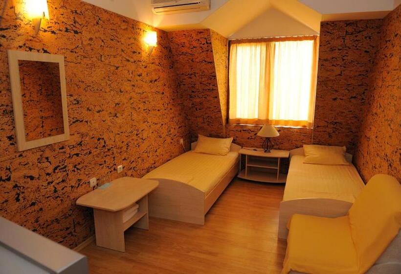 فندق Complex Racic