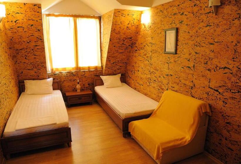 فندق Complex Racic