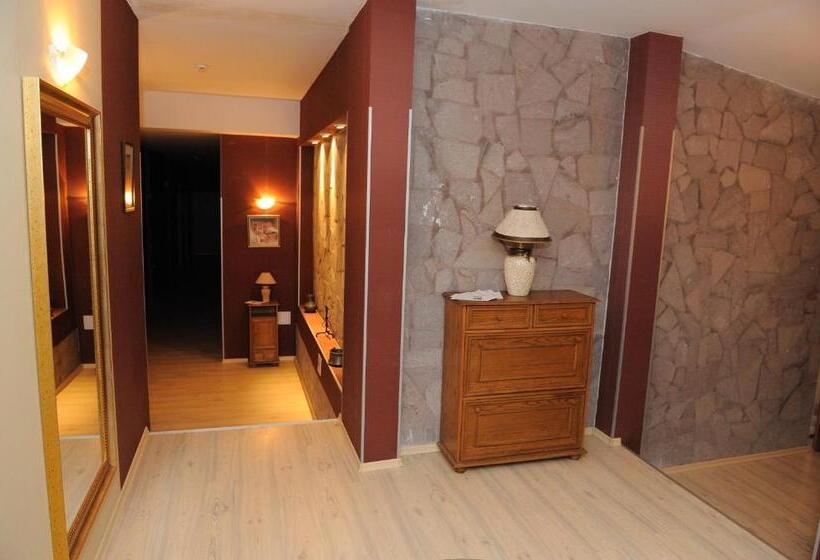 فندق Complex Racic