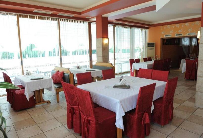 فندق Complex Racic