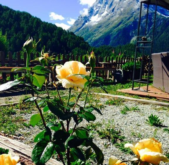 בית מלון כפרי De La Sage