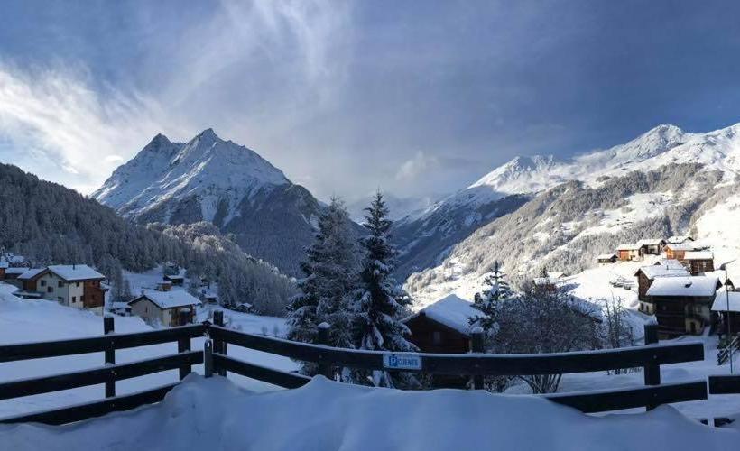 בית מלון כפרי De La Sage