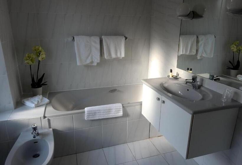 בית מלון כפרי Domaine De La Reposée