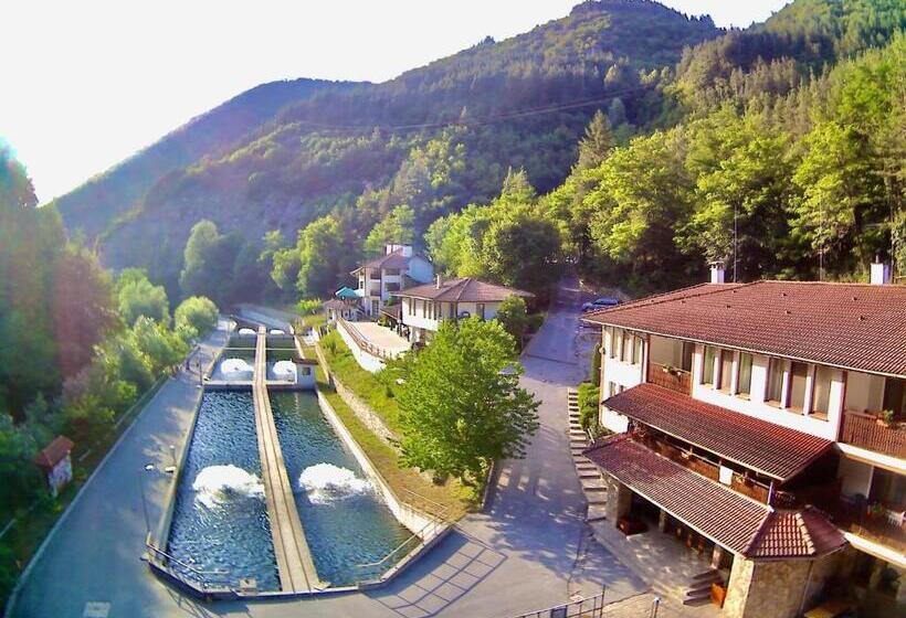 בית מלון כפרי Fisherman S Hut Family