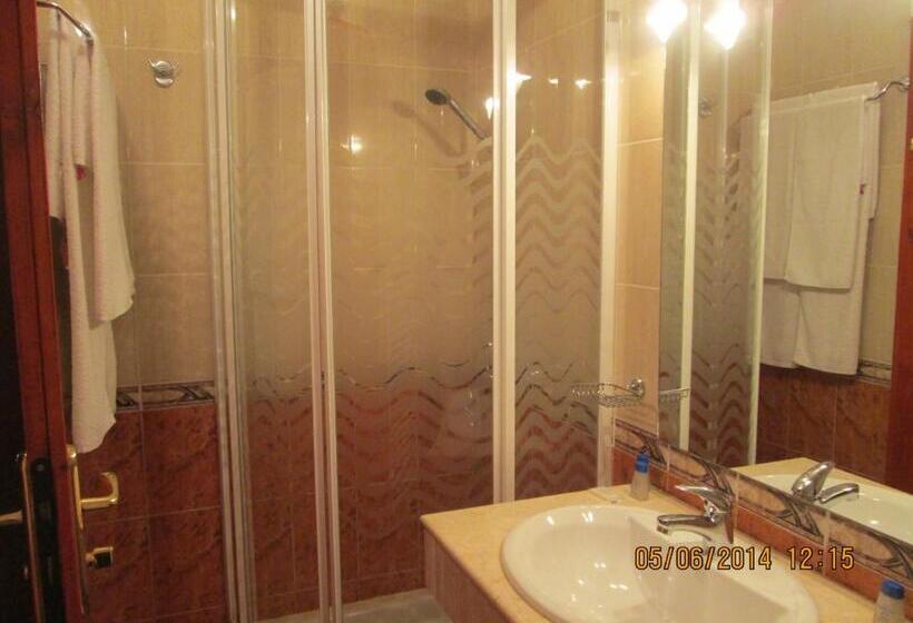 בית מלון כפרי Fisherman S Hut Family