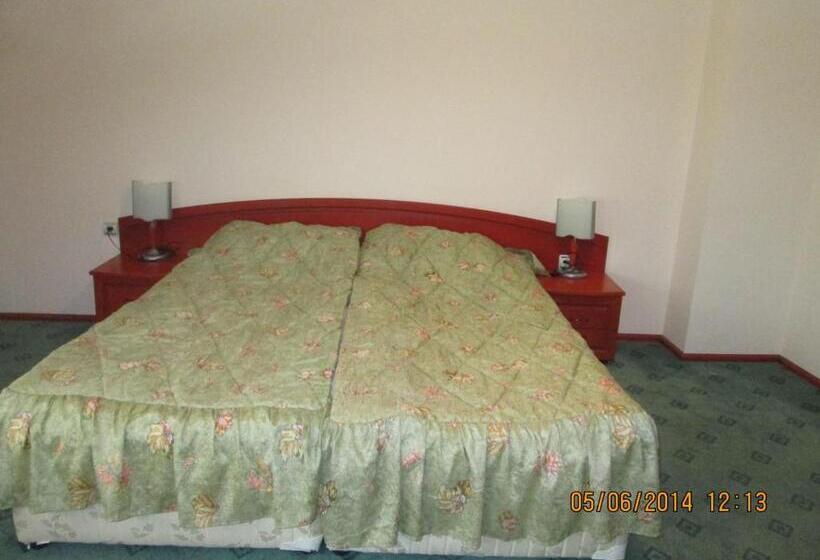 בית מלון כפרי Fisherman S Hut Family