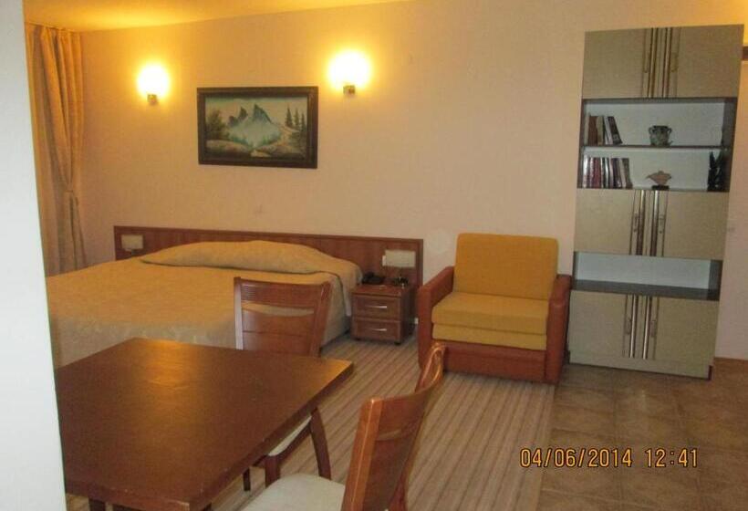 בית מלון כפרי Fisherman S Hut Family