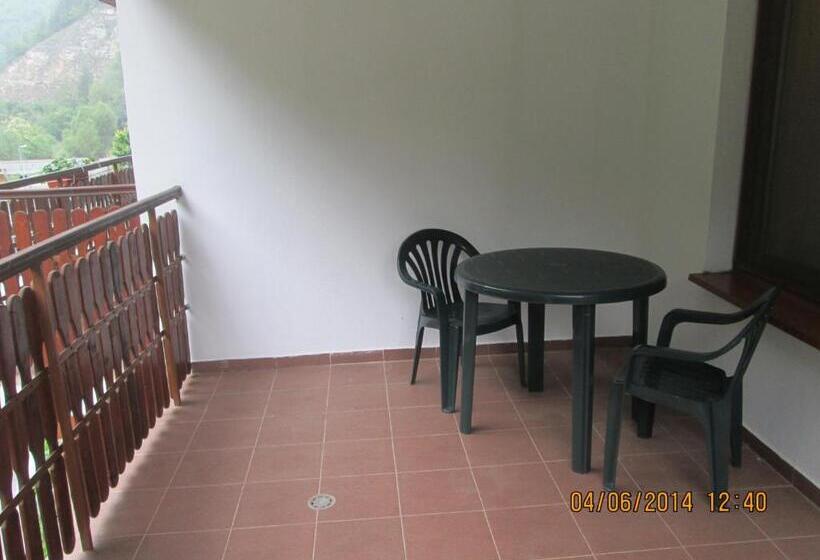 בית מלון כפרי Fisherman S Hut Family