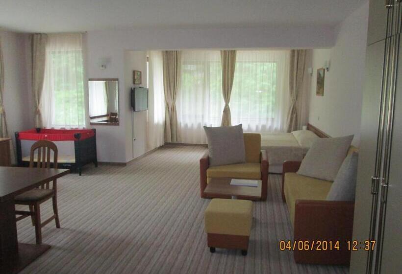 فندق Fisherman S Hut Family