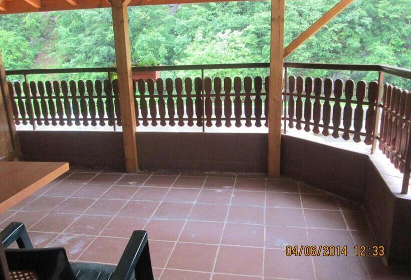 בית מלון כפרי Fisherman S Hut Family