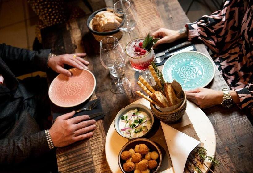 ホテル Hôtel De La Tour