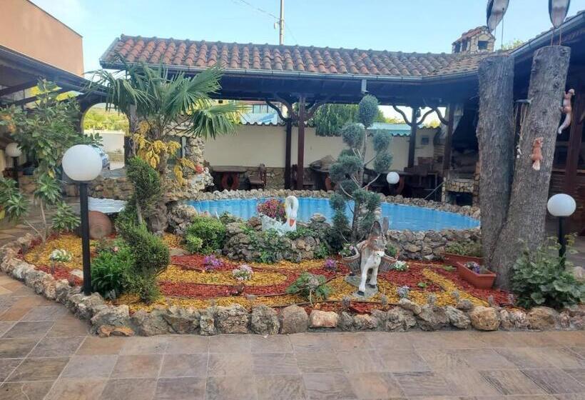 酒店 Komitite Complex