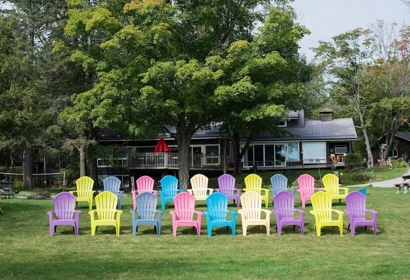 酒店 Ogopogo Resort