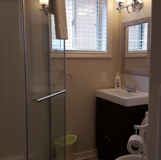 酒店 Ogopogo Resort