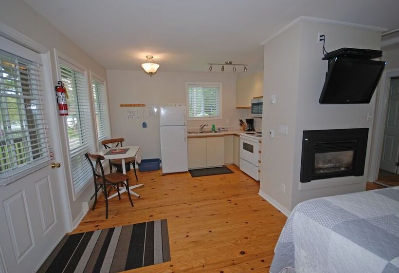 酒店 Ogopogo Resort