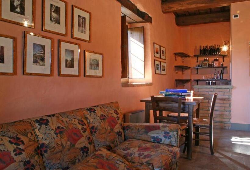 Отель Podere Pian De  Cortini